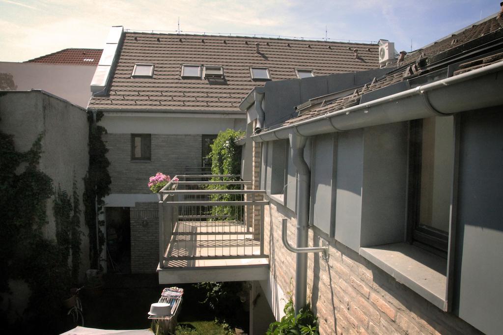Hotel Eliot Štúrovo Buitenkant foto
